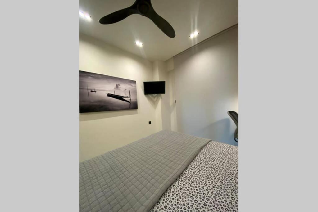 Vyron 1 Elegance Apartment Nea Michaniona Bagian luar foto