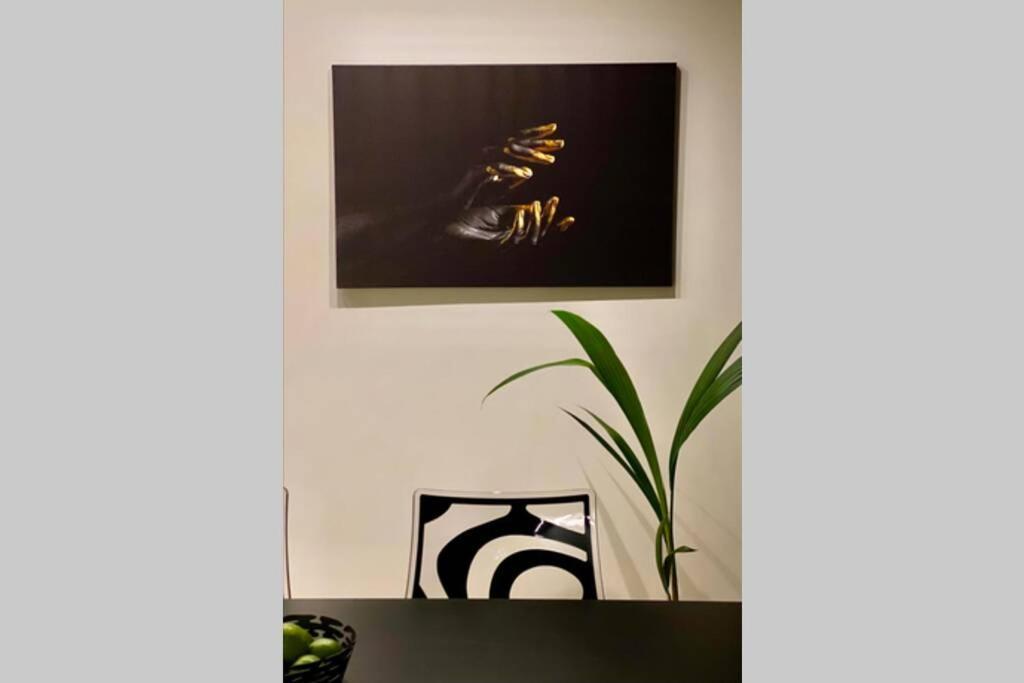 Vyron 1 Elegance Apartment Nea Michaniona Bagian luar foto