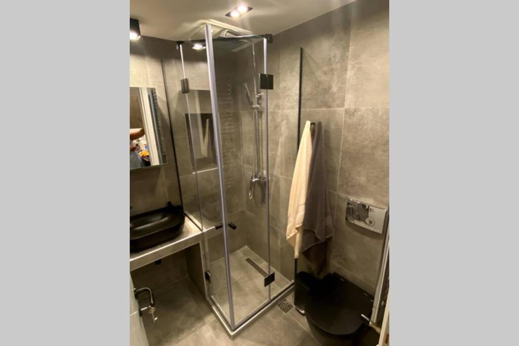Vyron 1 Elegance Apartment Nea Michaniona Bagian luar foto